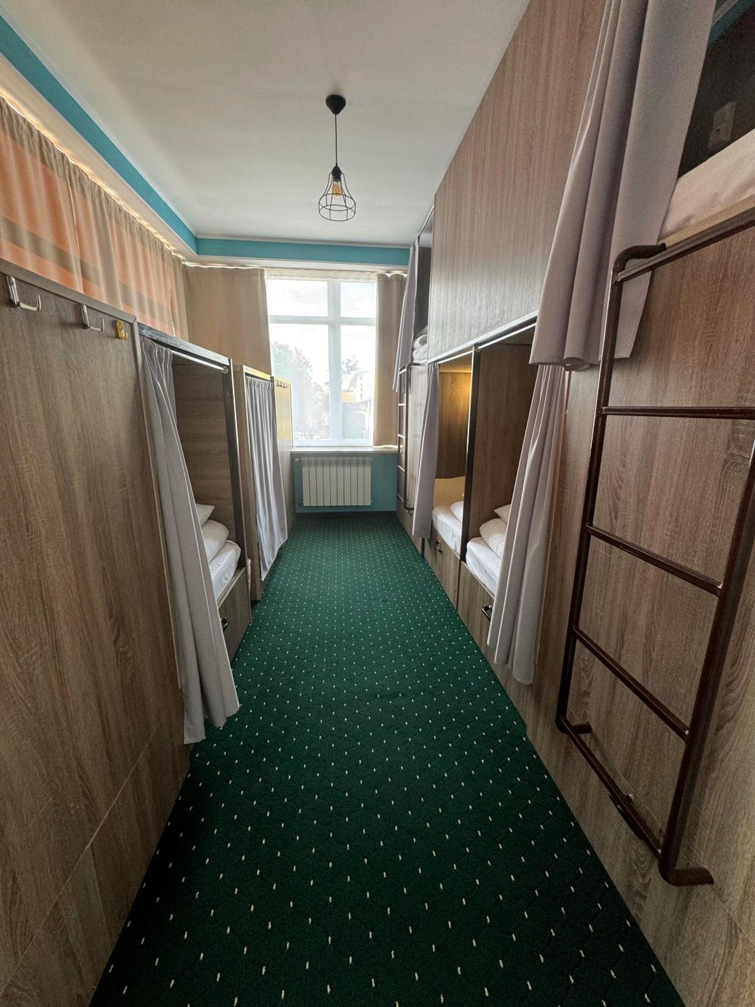 All Eyes Hostel كاميانيتس - بوديلسكيي المظهر الخارجي الصورة