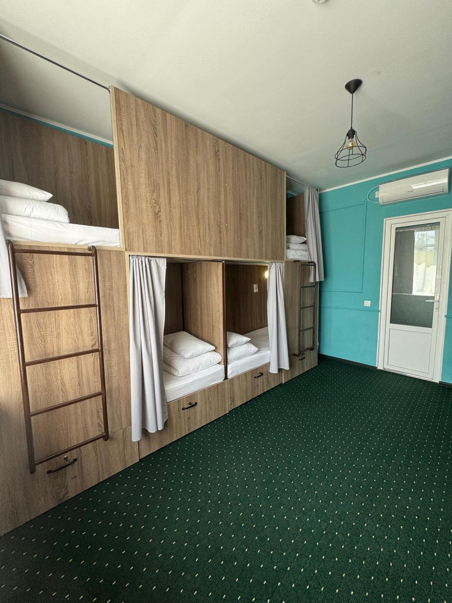 All Eyes Hostel كاميانيتس - بوديلسكيي المظهر الخارجي الصورة